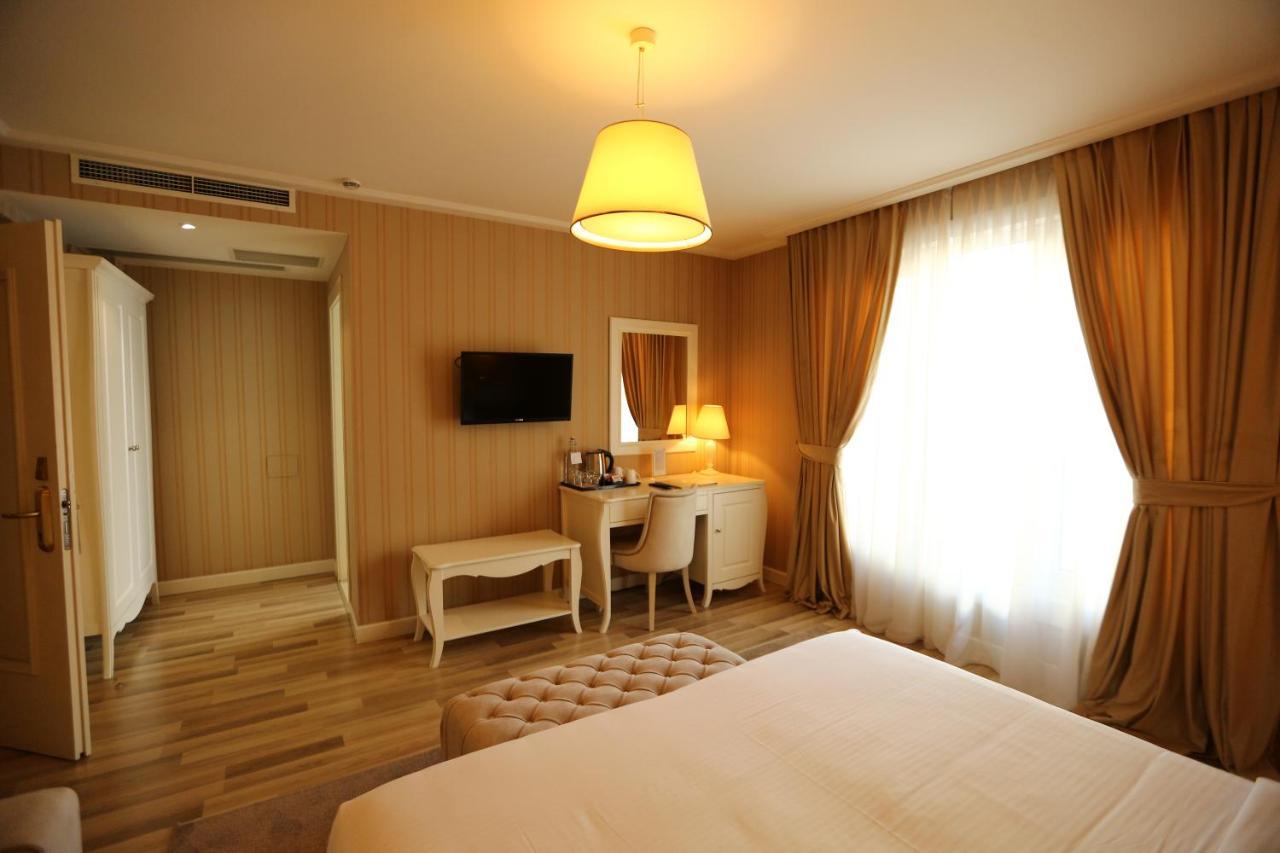 Palace & Hotell Durrës