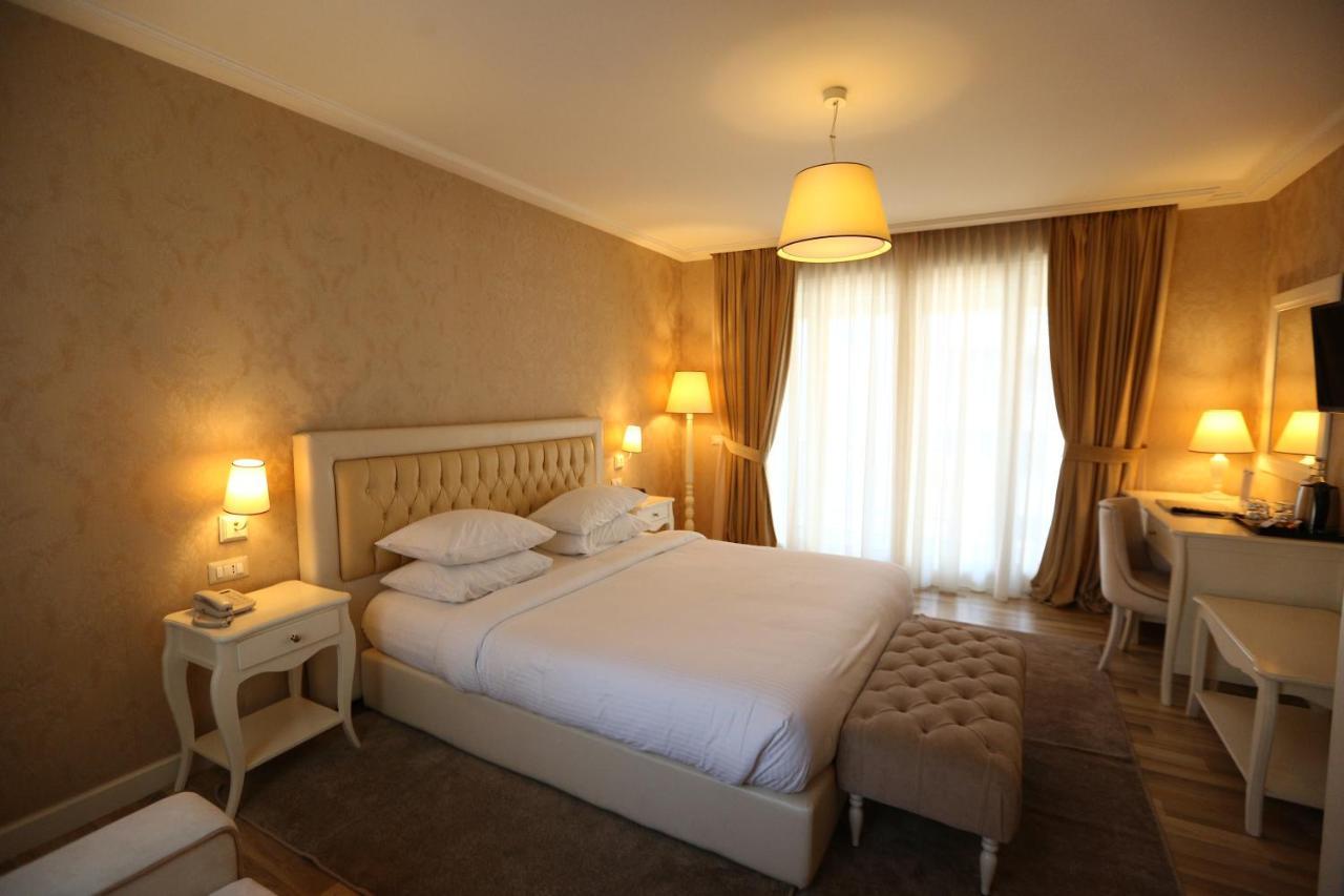 Palace & 5*
