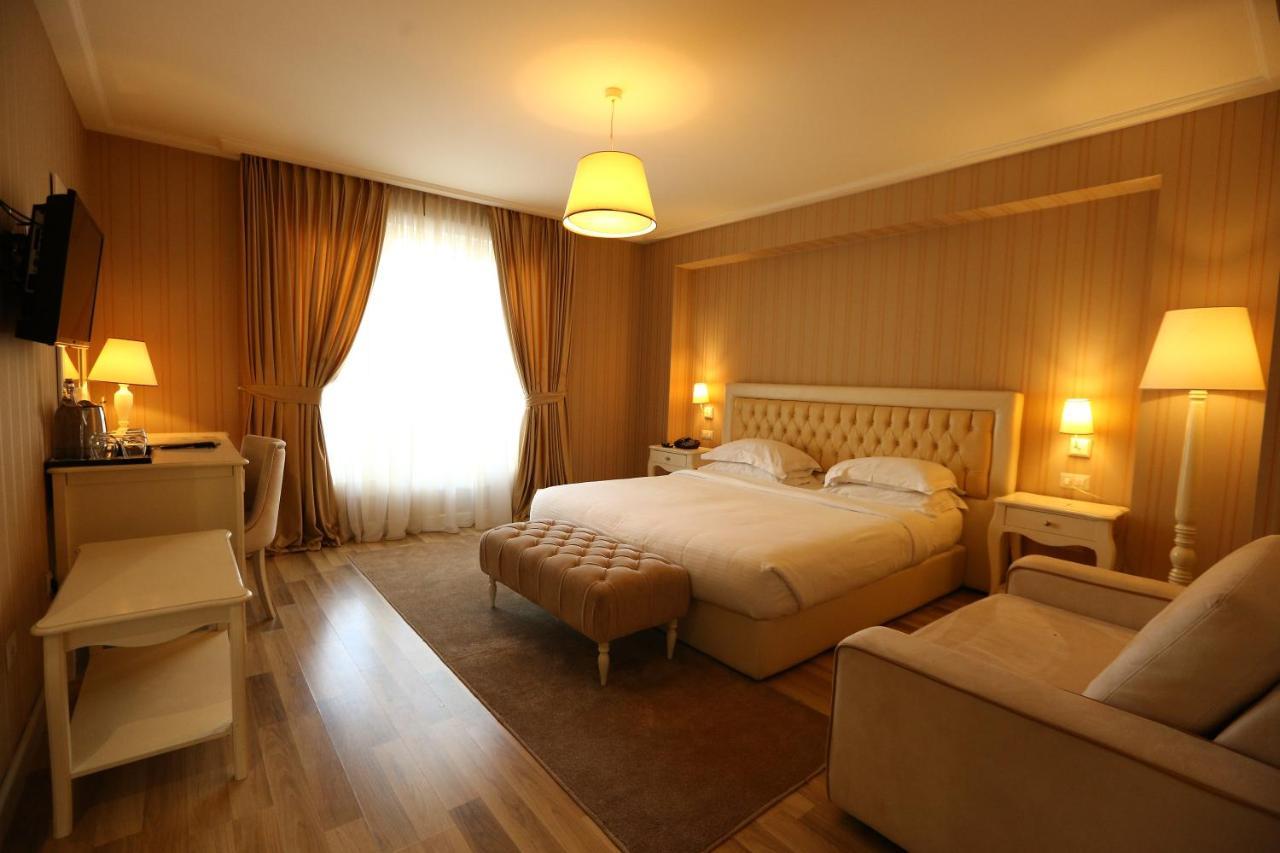 Hotell Palace &